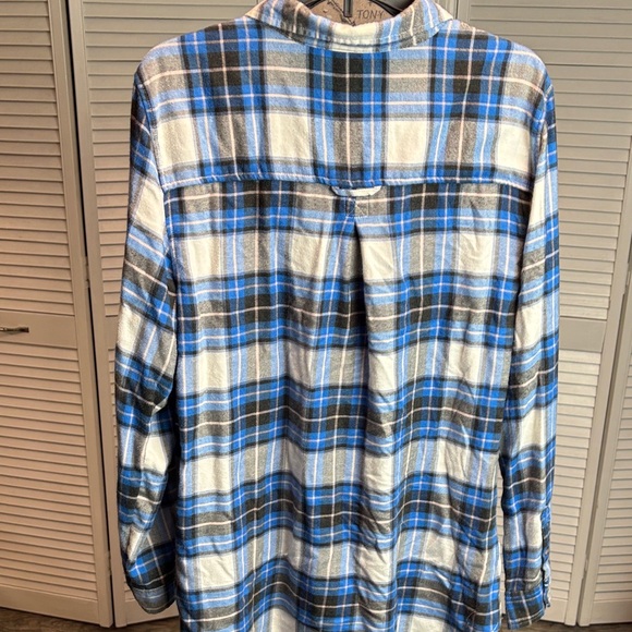 American Eagle Outfitters Boyfriend fit Button Up Shirt - Picture 5 of 6